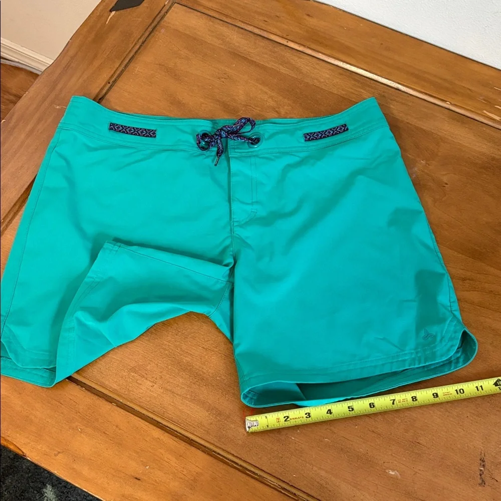 vibrant turquoise